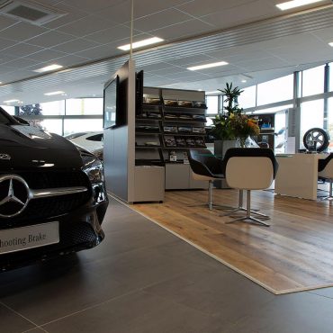 LOFT Design Floor TFD Floortile Pro45 2 Pvc Vloer Project Wensink Mercedes Benz 3